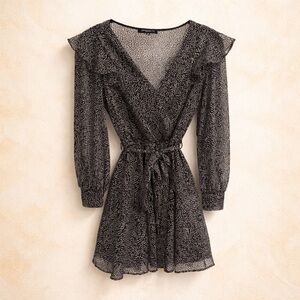 DYNAMITE SPECKLED RUFFLE DRESS